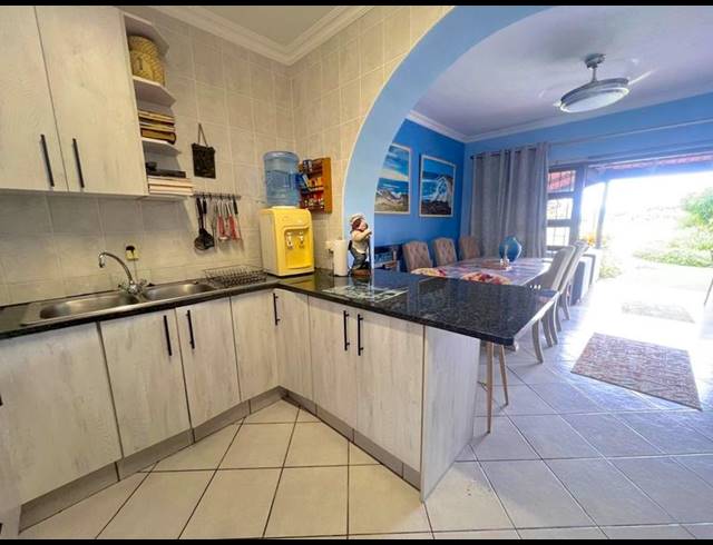 2 BEDROOM APARTMENT FOR SALE IN MANABA BEACH